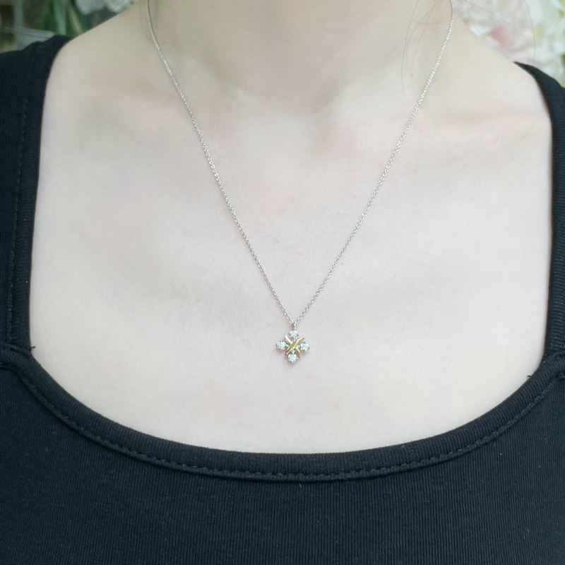 T*f*ny necklaces